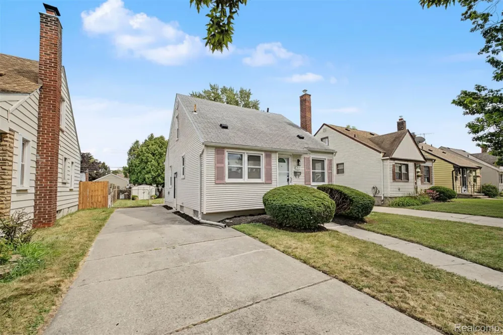 6785 Pelham Road Allen Park City, MI 48101
