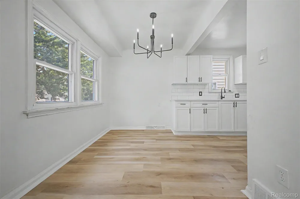 6785 Pelham Road Allen Park City, MI 48101