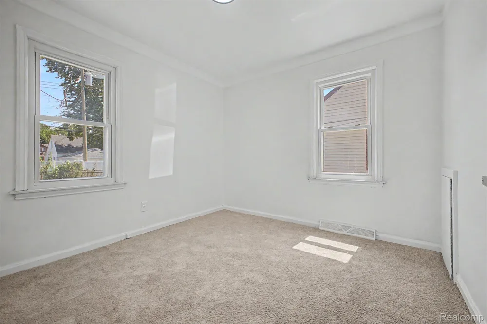 6785 Pelham Road Allen Park City, MI 48101