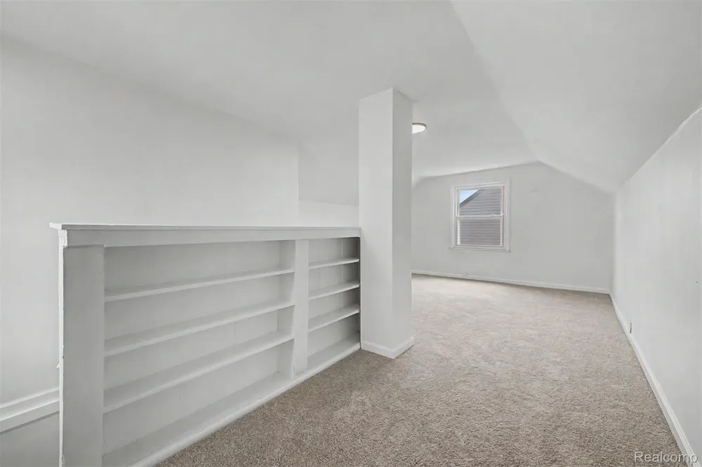 6785 Pelham Road Allen Park City, MI 48101