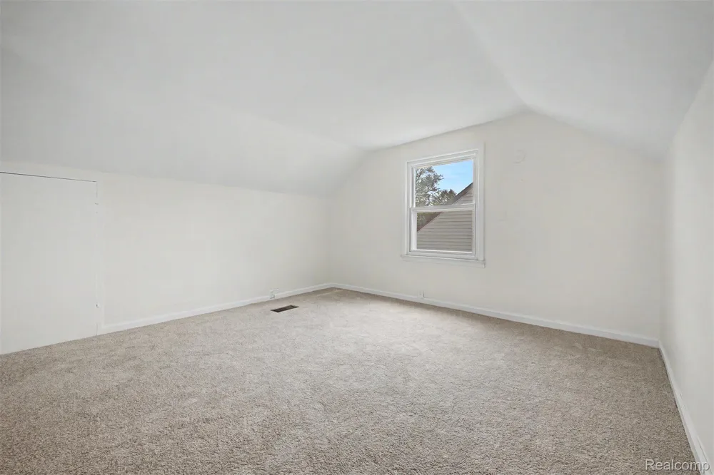 6785 Pelham Road Allen Park City, MI 48101