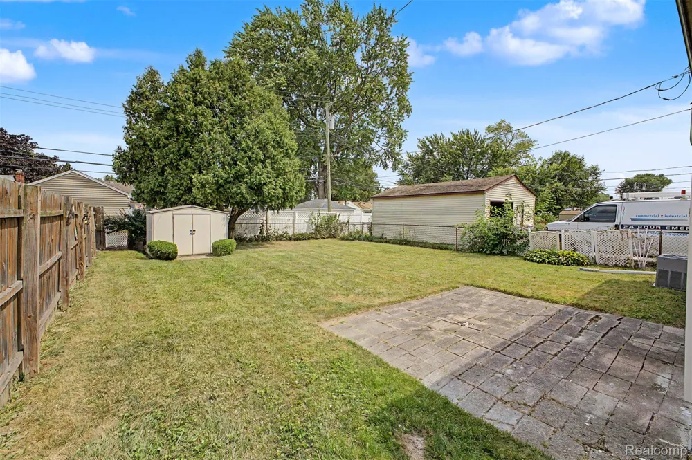 6785 Pelham Road Allen Park City, MI 48101