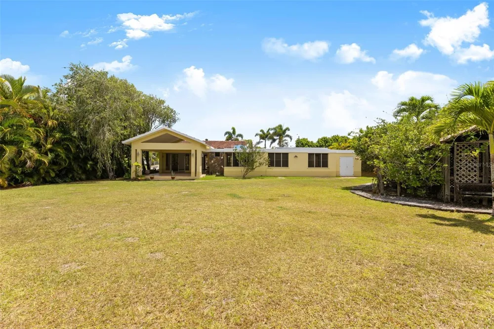 383 CAMINO LOS FLAMBOYANES Cidra, PR 00739