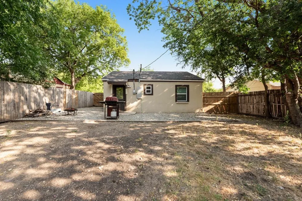 9213 S Dodson Drive White Settlement, TX 76108