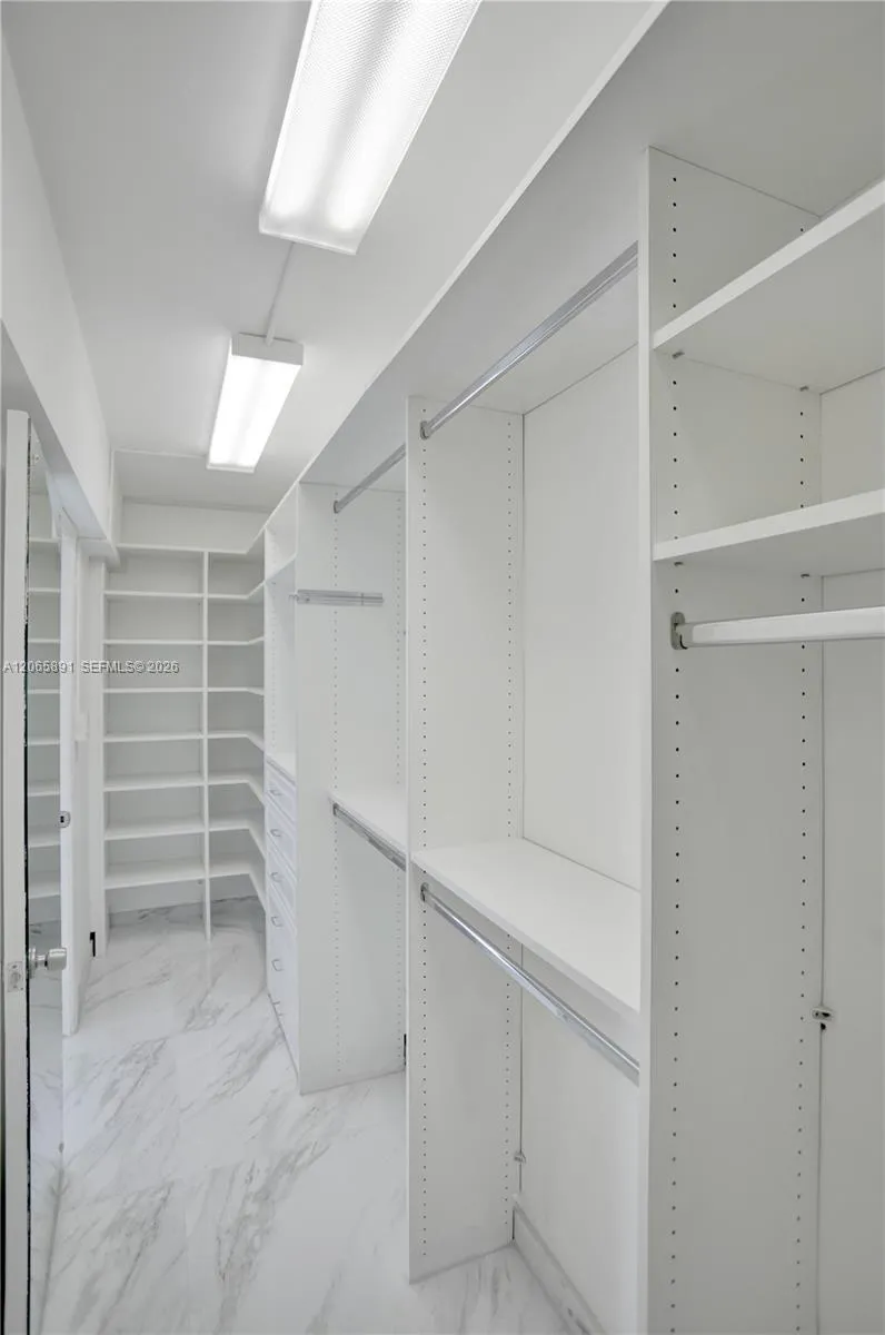 286 Bal Bay Dr #2B Bal Harbour, FL 33154