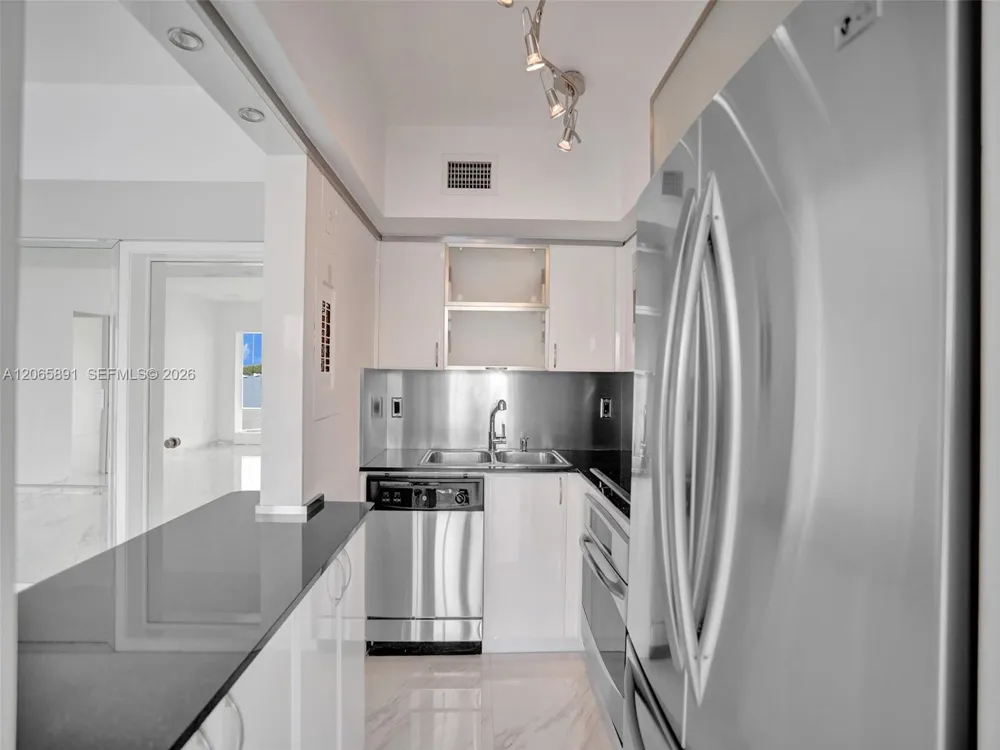286 Bal Bay Dr #2B Bal Harbour, FL 33154
