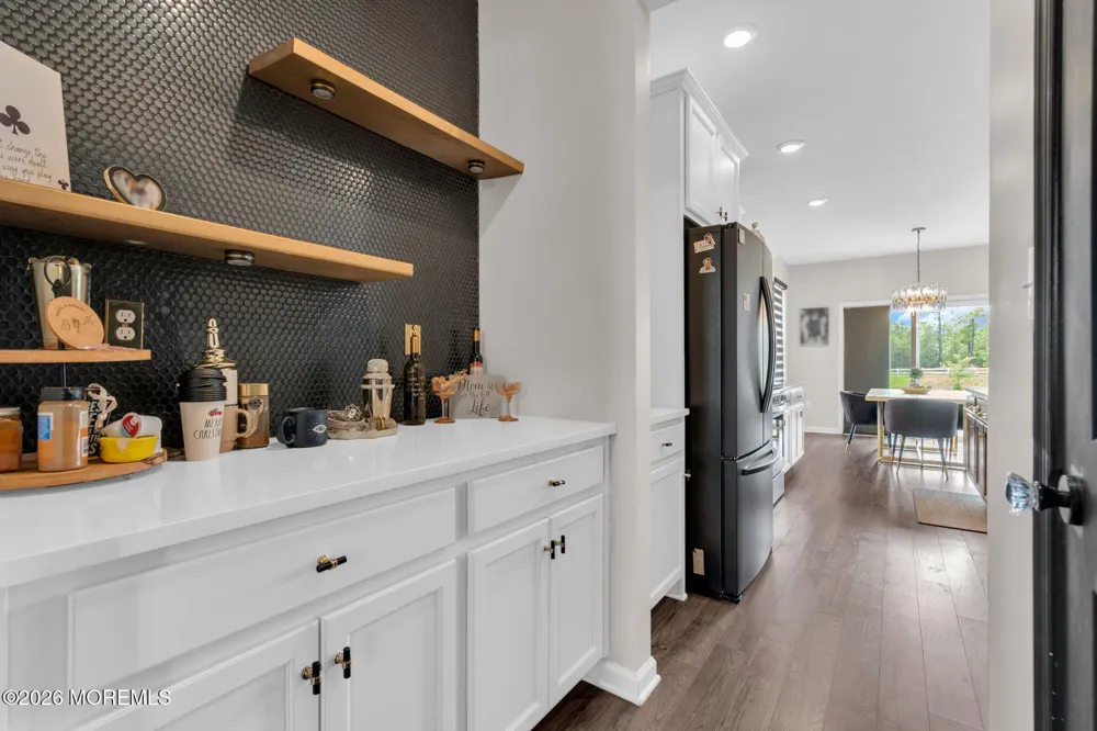 201 Ashburn Avenue Manahawkin, NJ 08050