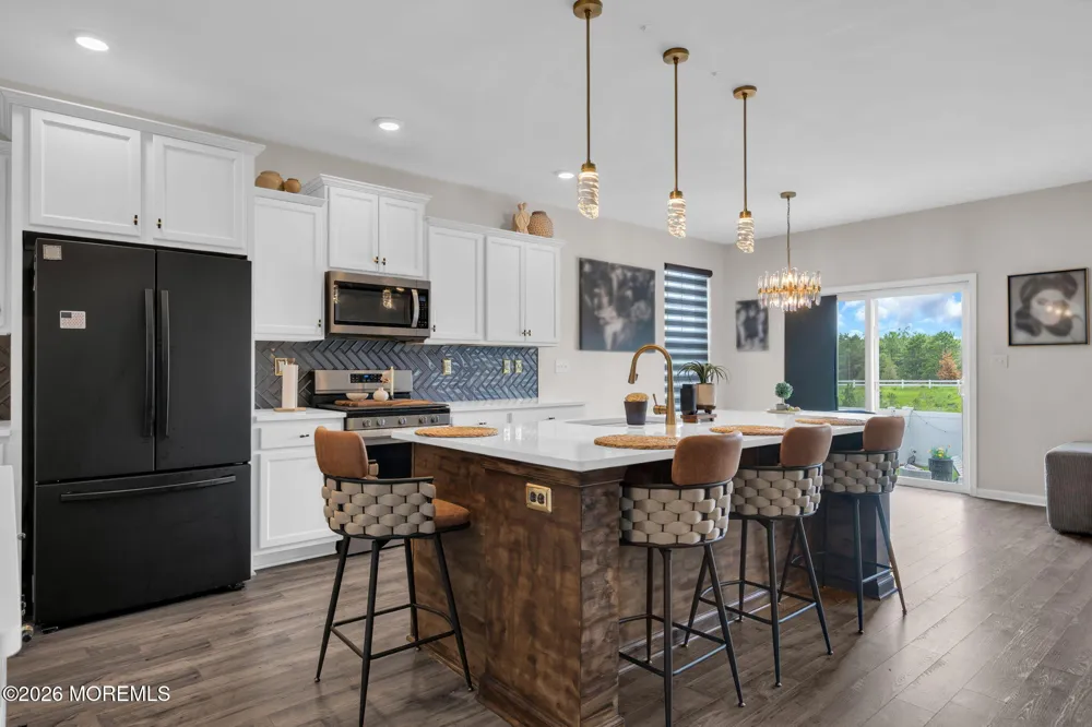 201 Ashburn Avenue Manahawkin, NJ 08050