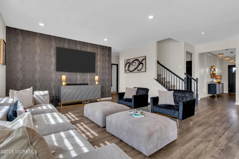 201 Ashburn Avenue Manahawkin, NJ 08050