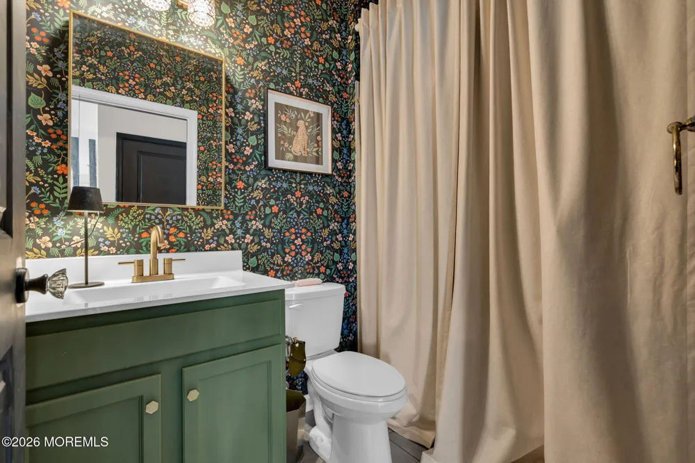 201 Ashburn Avenue Manahawkin, NJ 08050