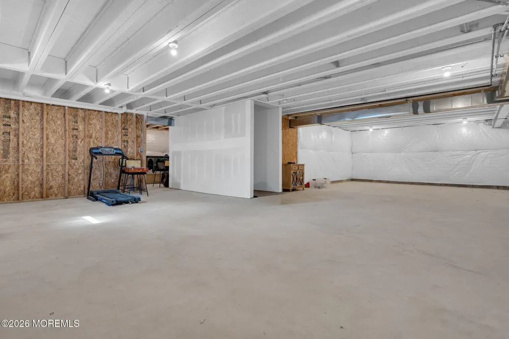 201 Ashburn Avenue Manahawkin, NJ 08050