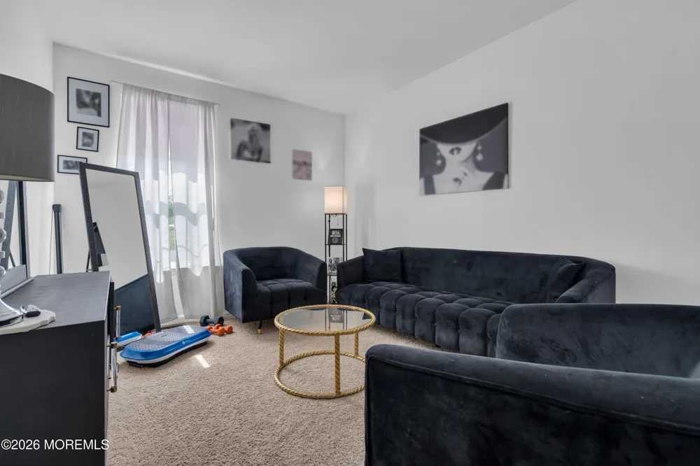 201 Ashburn Avenue Manahawkin, NJ 08050