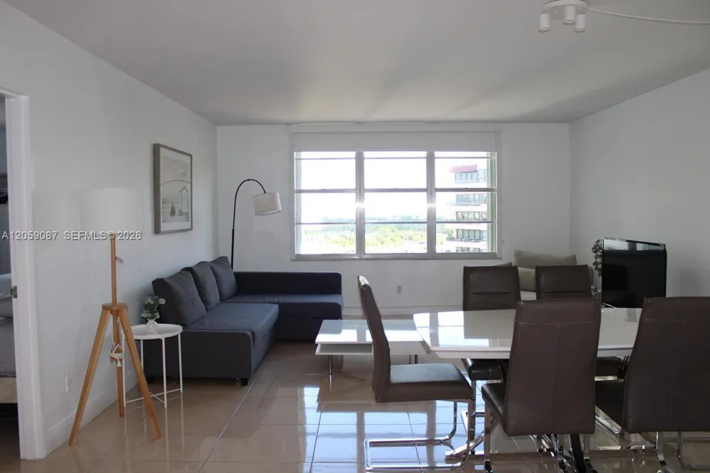 5161 Collins Ave #1510 Miami Beach, FL 33140
