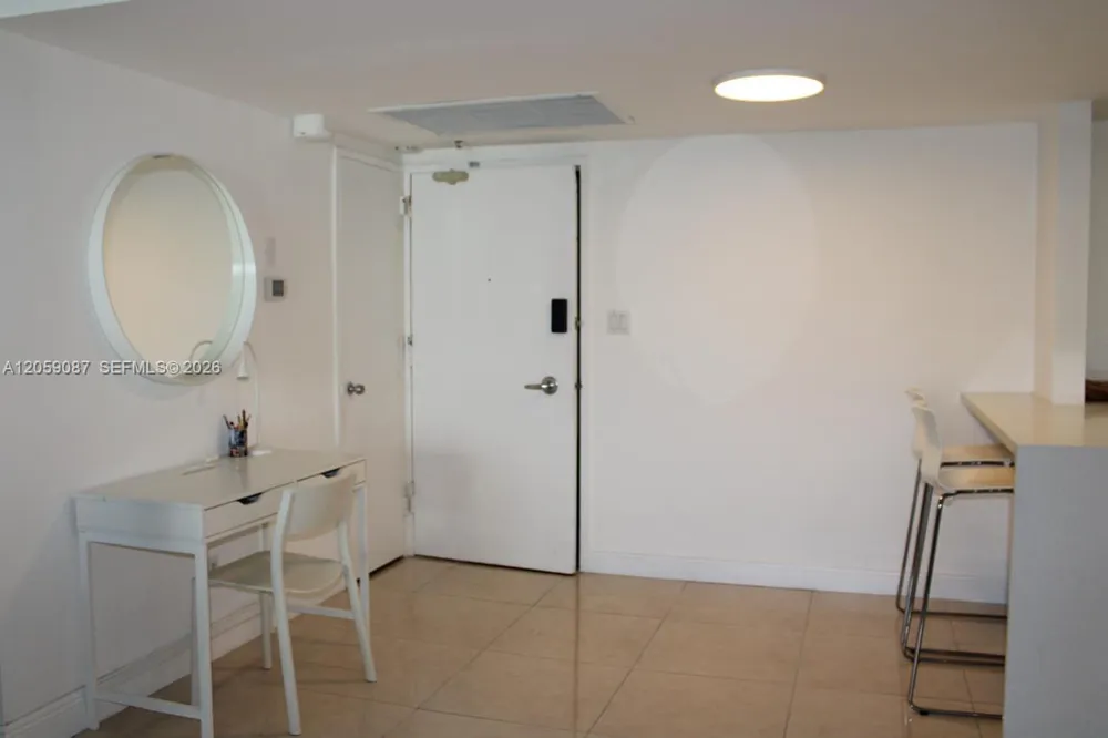 5161 Collins Ave #1510 Miami Beach, FL 33140