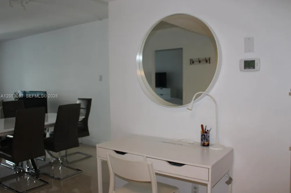 5161 Collins Ave #1510 Miami Beach, FL 33140