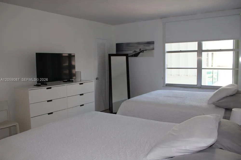 5161 Collins Ave #1510 Miami Beach, FL 33140