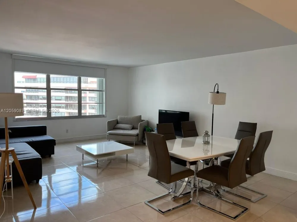 5161 Collins Ave #1510 Miami Beach, FL 33140