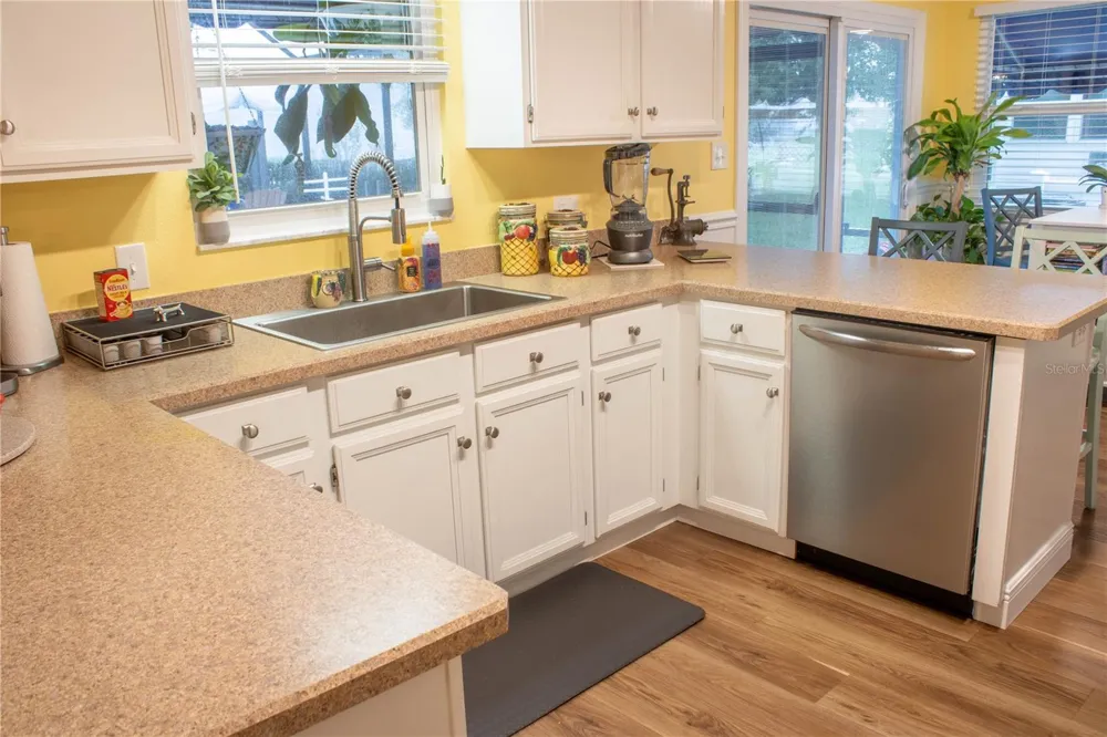 1018 PARAKEET TRAIL Lakeland, FL 33809