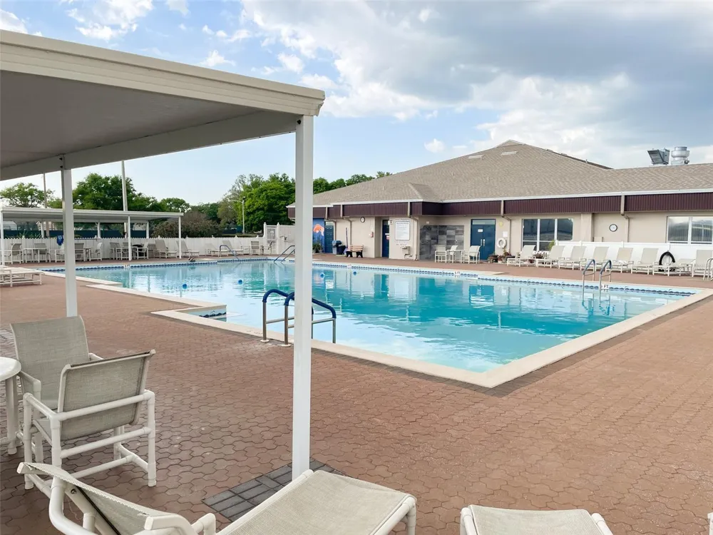 1018 PARAKEET TRAIL Lakeland, FL 33809