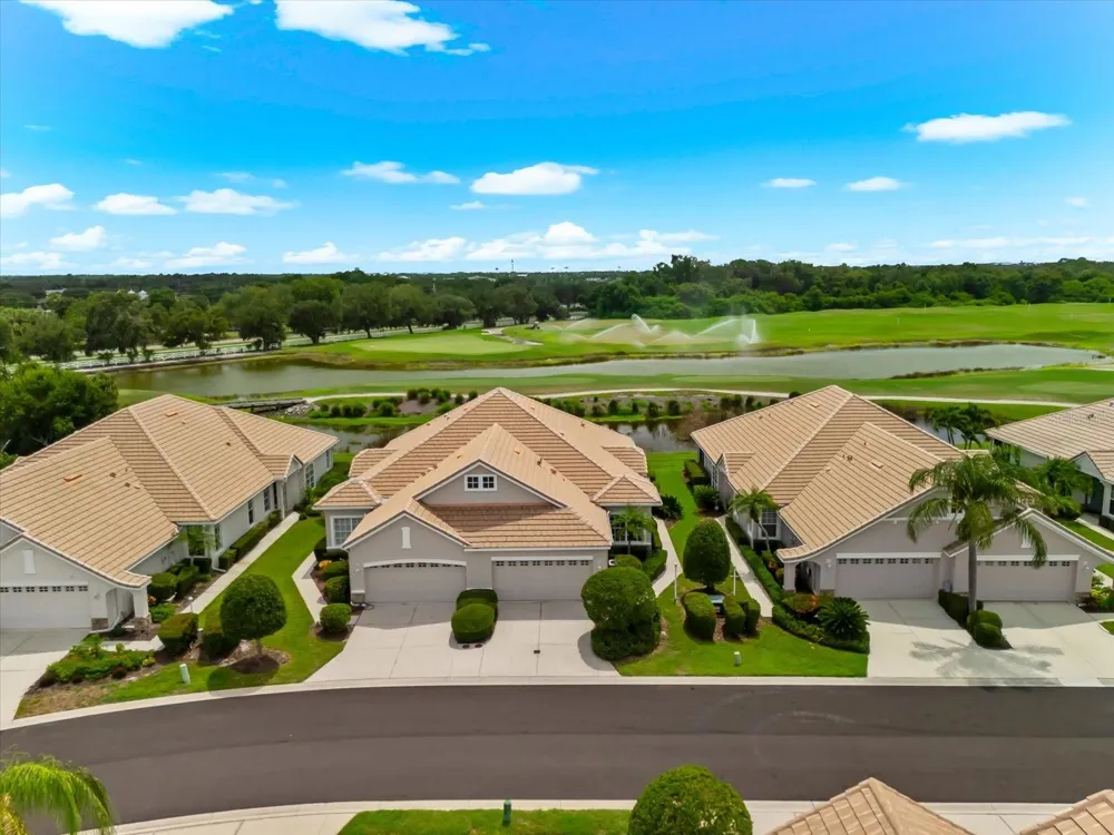 6942 WOODMORE TERRACE Lakewood Ranch, FL 34202