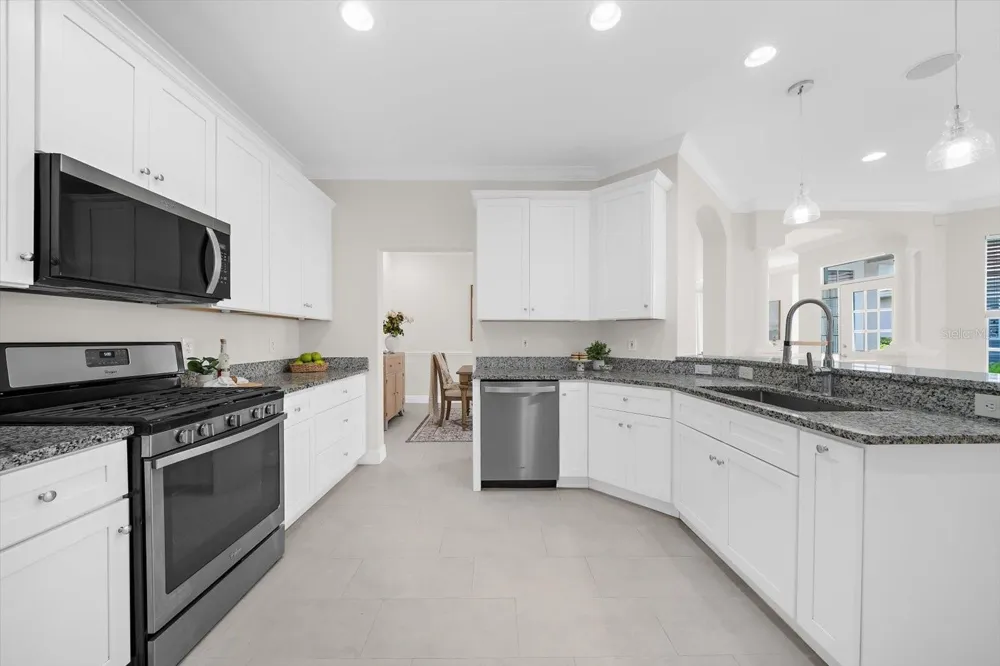 6942 WOODMORE TERRACE Lakewood Ranch, FL 34202