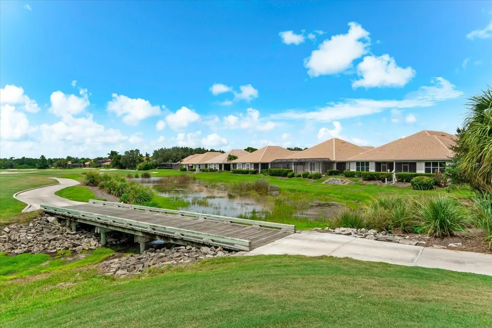6942 WOODMORE TERRACE Lakewood Ranch, FL 34202