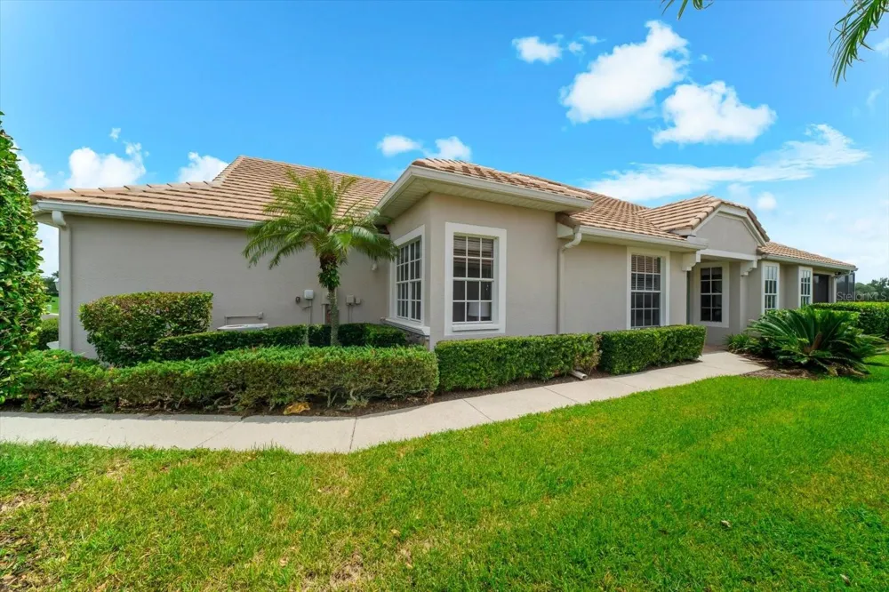 6942 WOODMORE TERRACE Lakewood Ranch, FL 34202