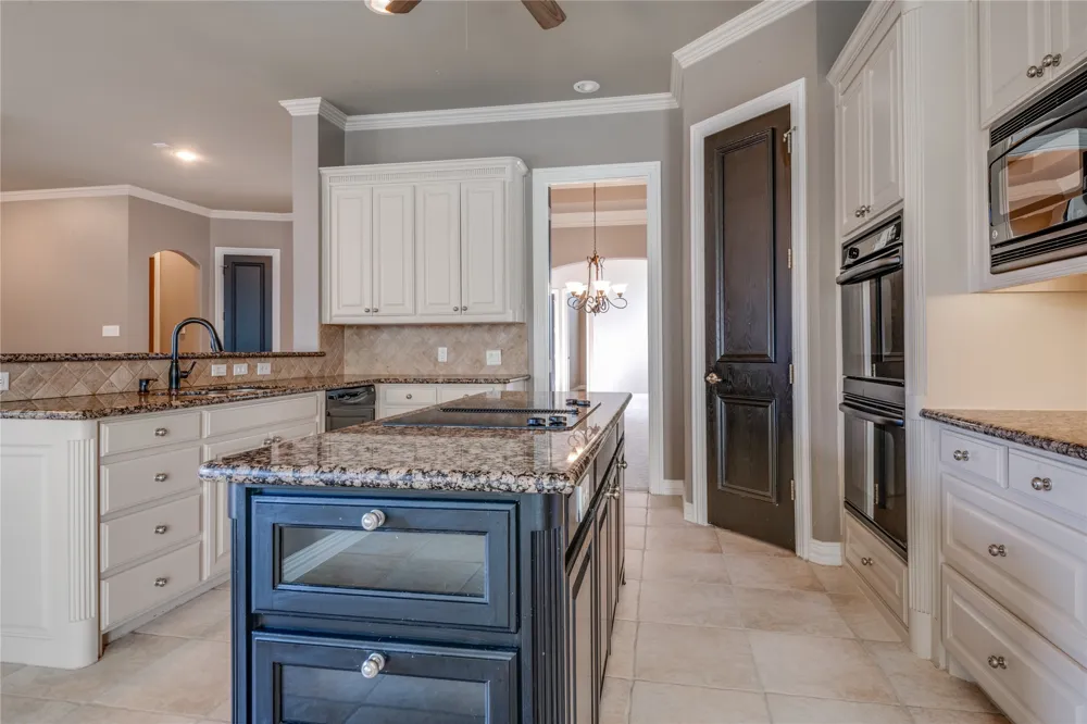 801 Camelot Court Highland Village, TX 75077