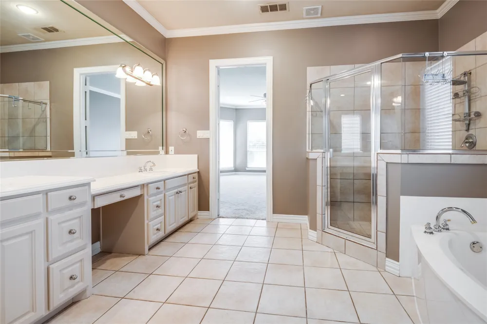 801 Camelot Court Highland Village, TX 75077