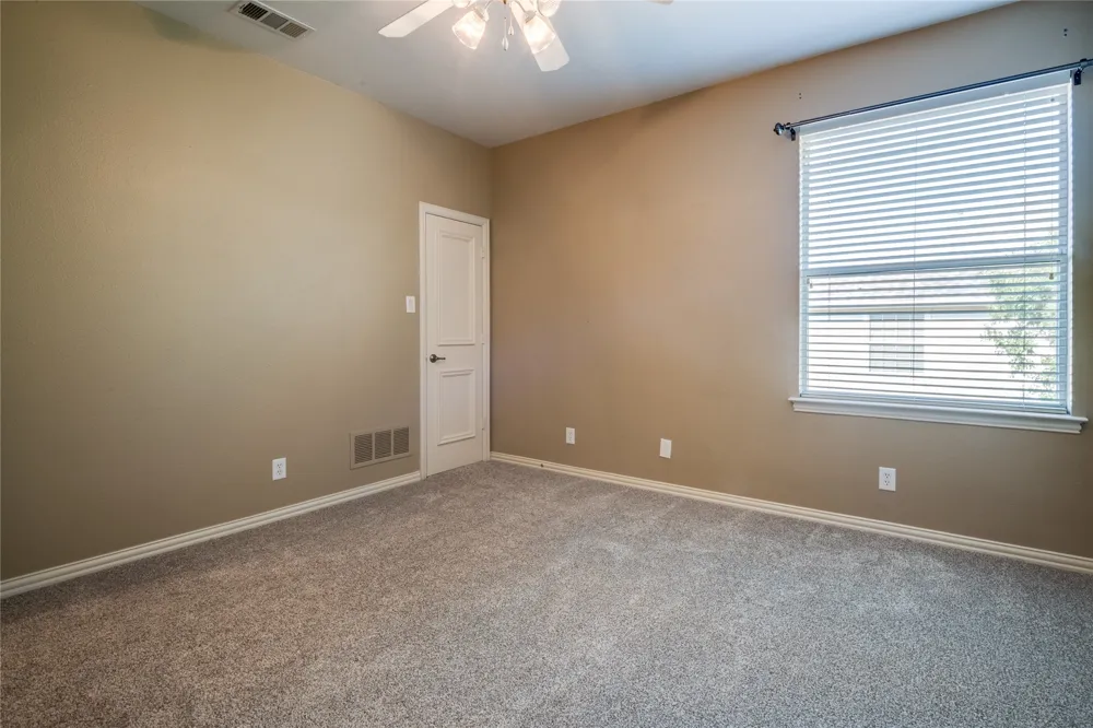 801 Camelot Court Highland Village, TX 75077