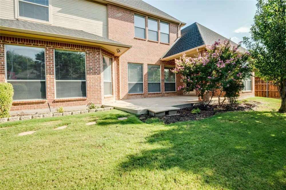801 Camelot Court Highland Village, TX 75077