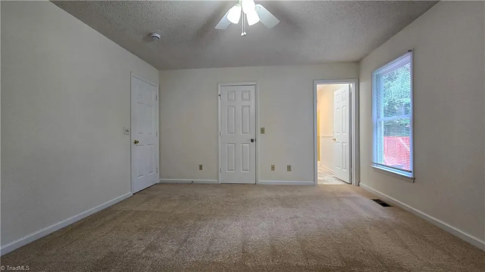 3581 Robinwest Drive Pfafftown, NC 27040