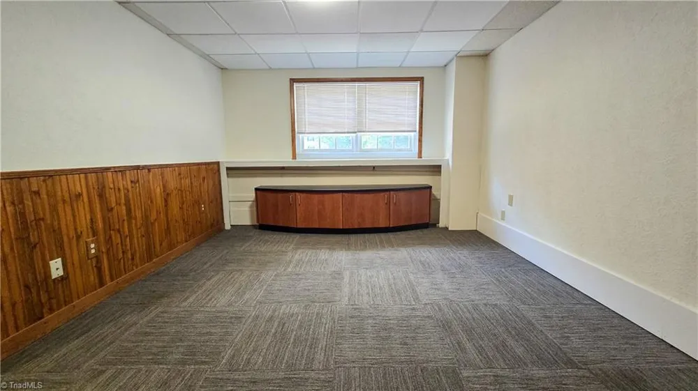 3581 Robinwest Drive Pfafftown, NC 27040