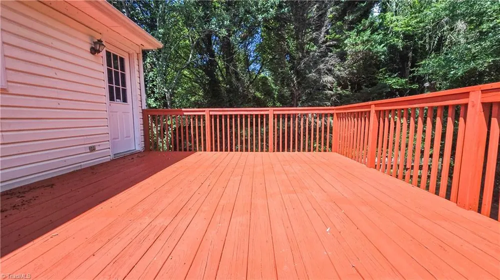 3581 Robinwest Drive Pfafftown, NC 27040