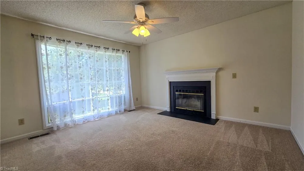 3581 Robinwest Drive Pfafftown, NC 27040