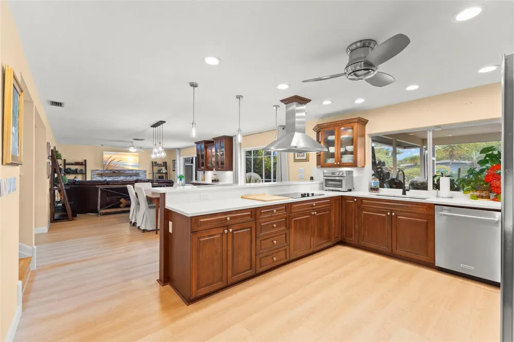 93 S CANAL DRIVE Palm Harbor, FL 34684