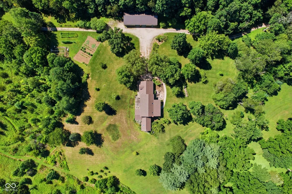 7480 S 250 E Markleville, IN 46056