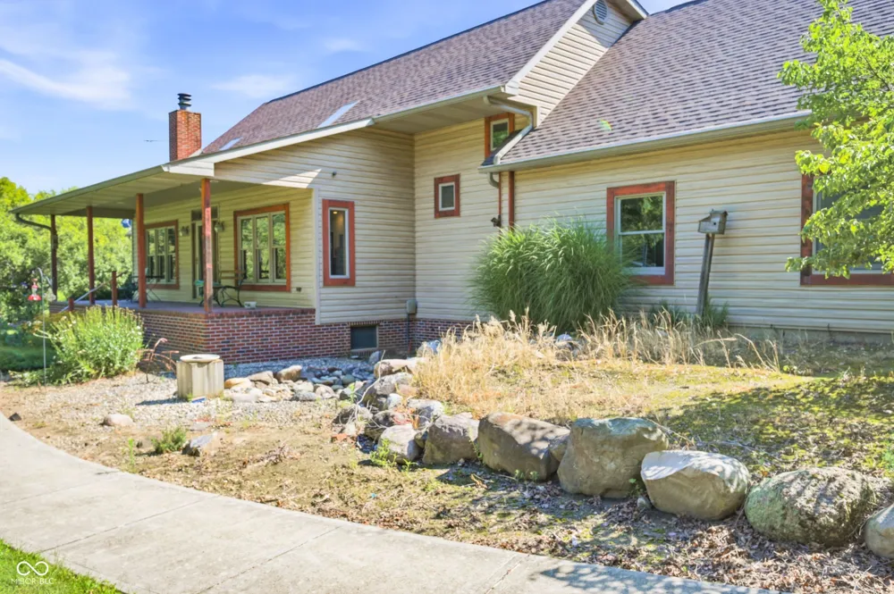 7480 S 250 E Markleville, IN 46056