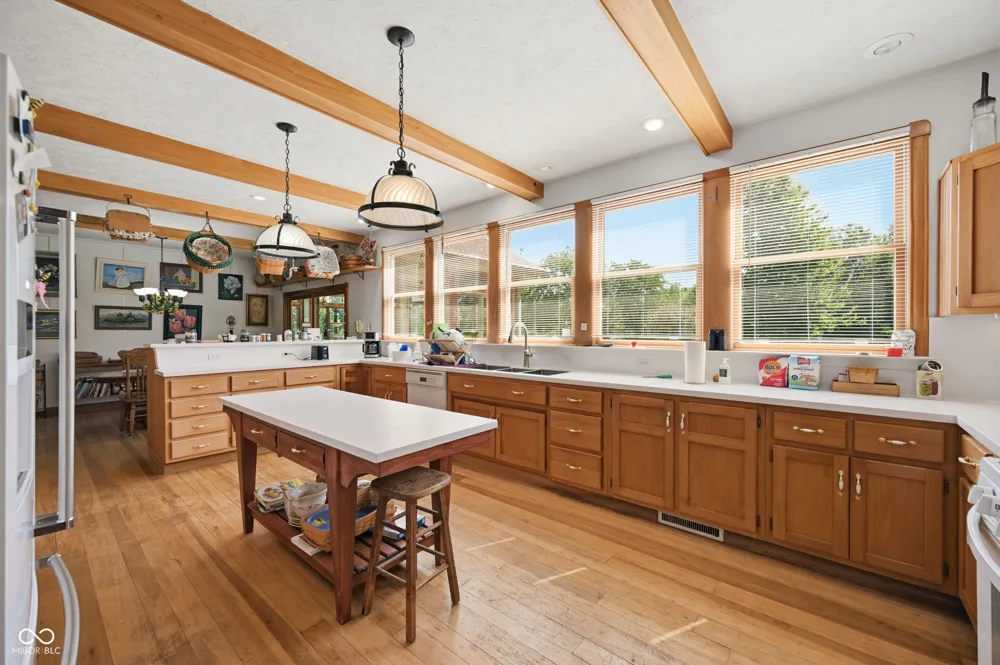 7480 S 250 E Markleville, IN 46056