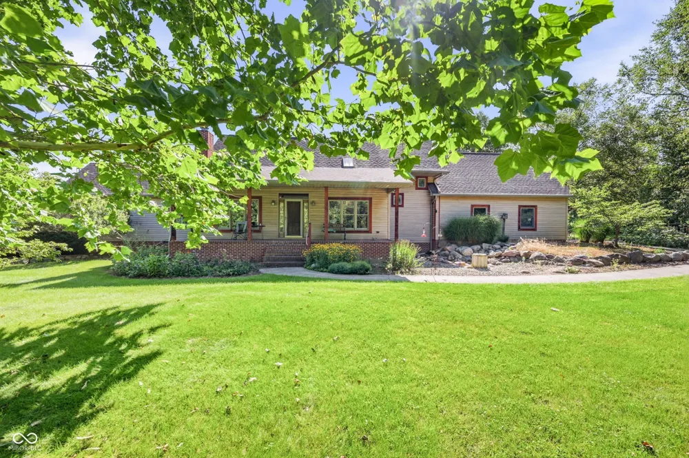 7480 S 250 E Markleville, IN 46056