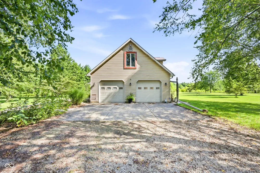 7480 S 250 E Markleville, IN 46056