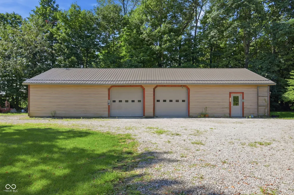 7480 S 250 E Markleville, IN 46056