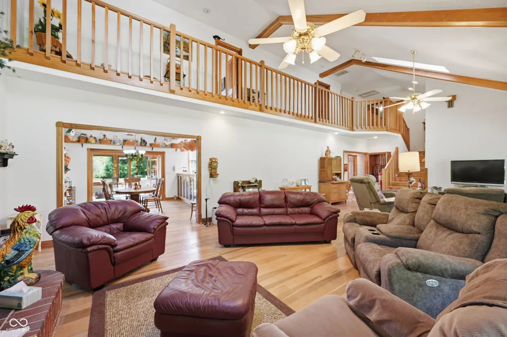 7480 S 250 E Markleville, IN 46056