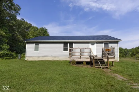 2469 Country Manor Street