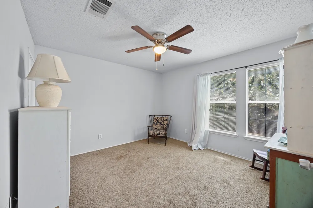 1001 Canterbury Trail Georgetown, TX 78626