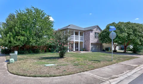 1001 Canterbury Trail