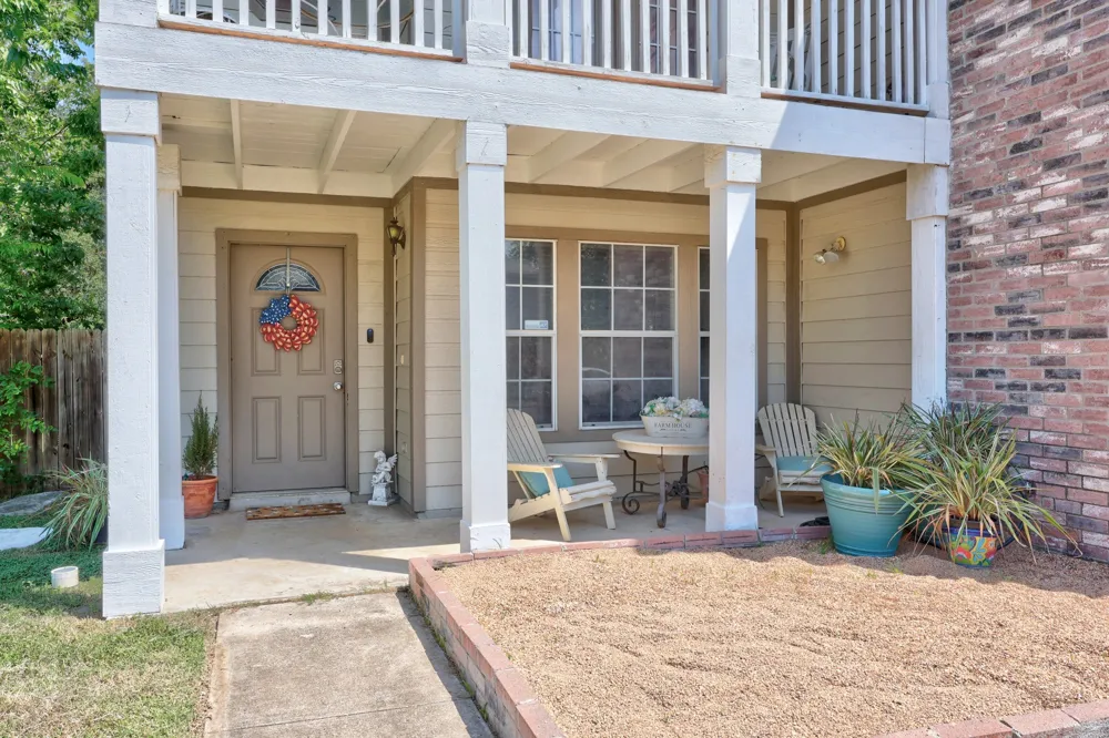 1001 Canterbury Trail Georgetown, TX 78626