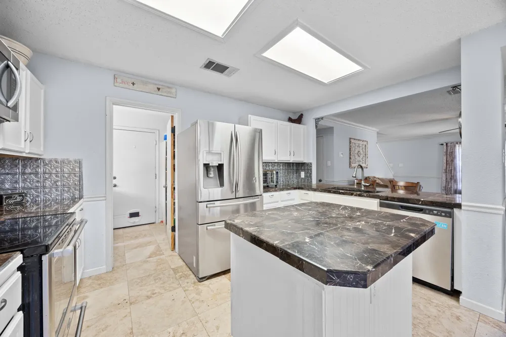 1001 Canterbury Trail Georgetown, TX 78626