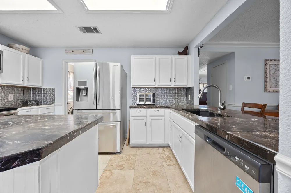 1001 Canterbury Trail Georgetown, TX 78626