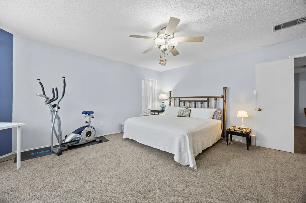 1001 Canterbury Trail Georgetown, TX 78626